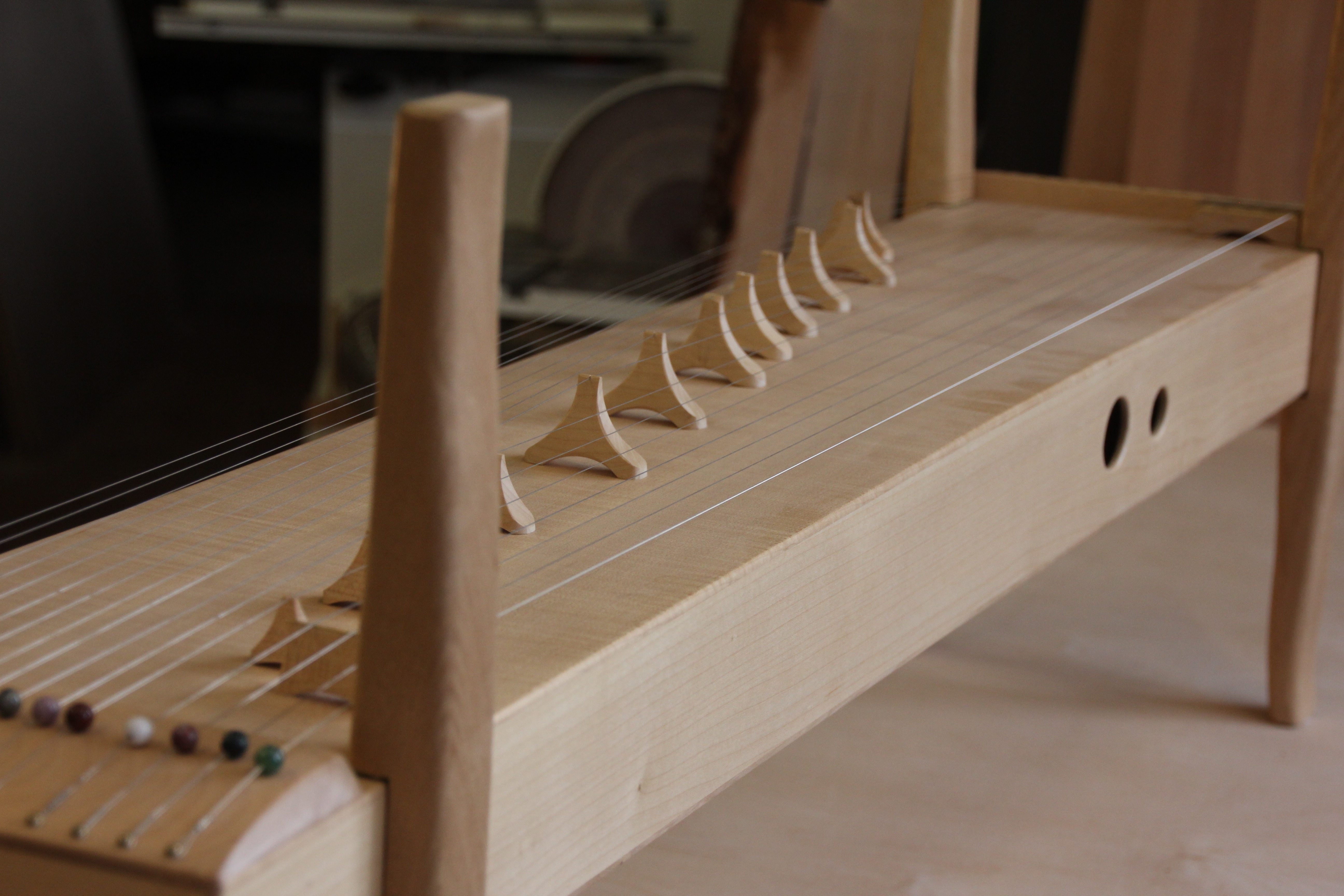 Körpermonochorde Kotamo